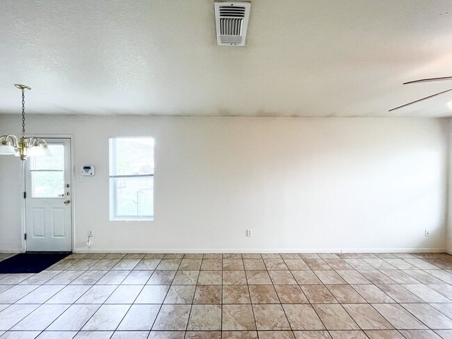 Foto del edificio - 3807 Wind Ct