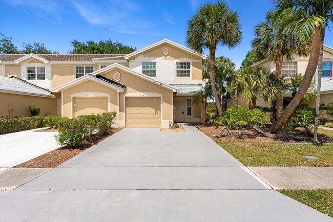 Foto del edificio - 6289 Crescent Lake Way