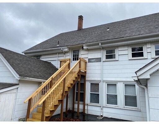 Building Photo - 197 Main St