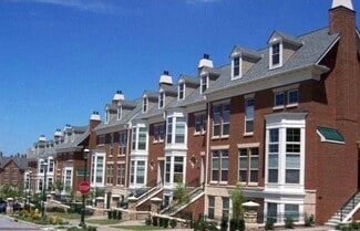 Building Photo - 242 Stetson St
