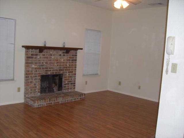 Building Photo - 2810 Nueces St