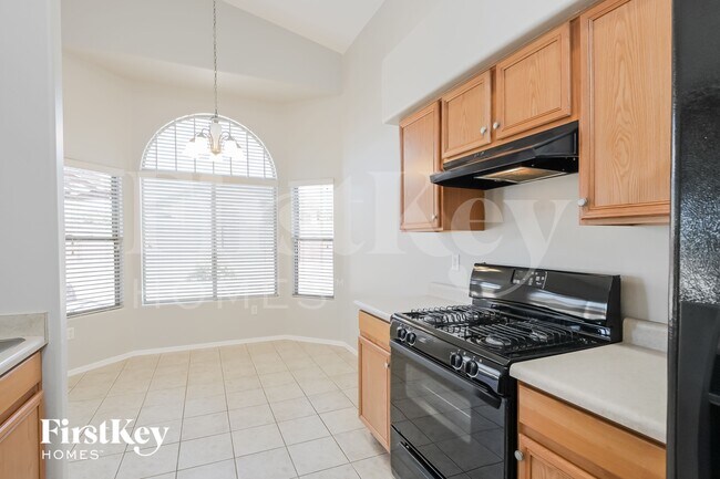 Foto del edificio - 5740 W Hayfield St