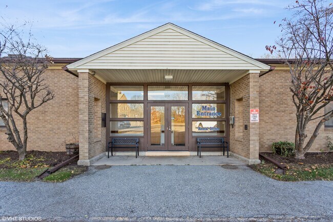 Foto del edificio - Augustana Homes Glenbrook (A 55+ Community)