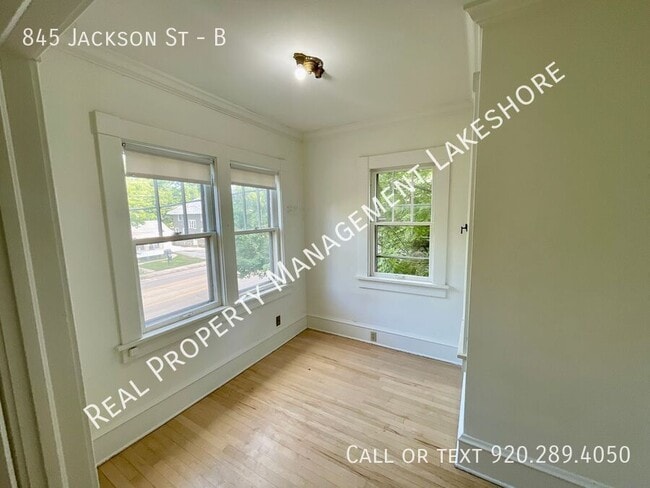 Building Photo - 845 Jackson St