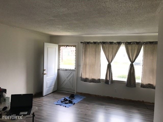 Building Photo - 2 br, 1 bath Apartment - 2031 Brenner Street