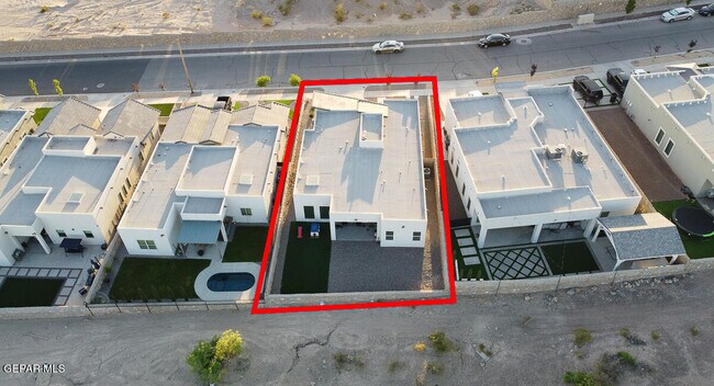 Foto del edificio - 870 Airship Pl