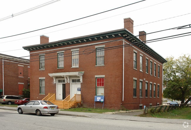 Building Photo - 263-265 Park St