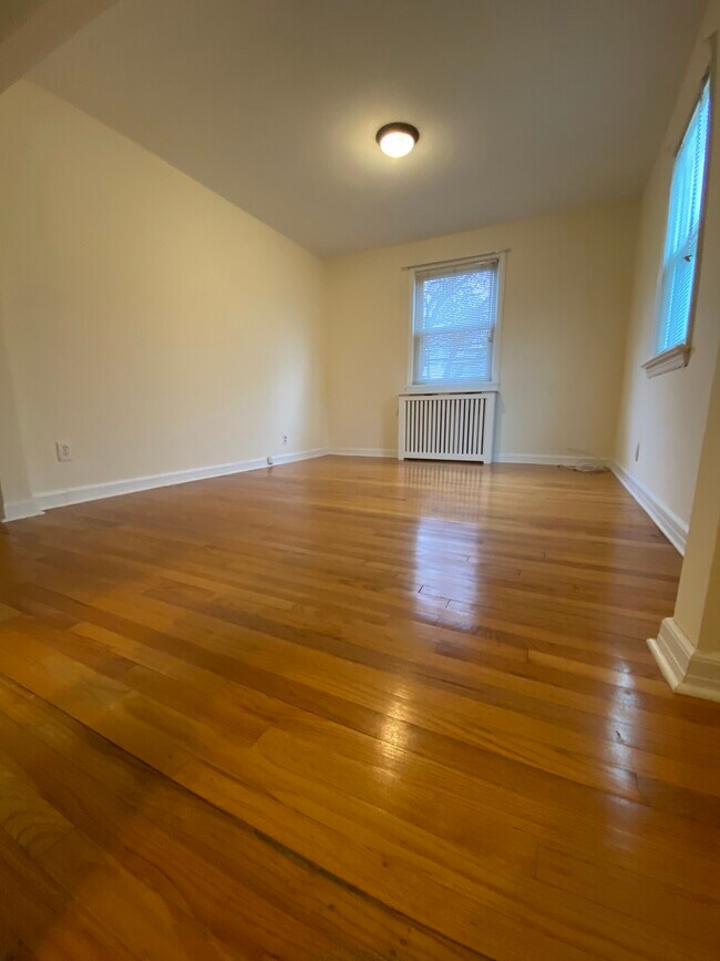 Master Bedroom - 248 Martha Ave