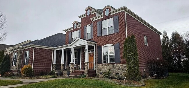 Building Photo - 1530 Bledsoe Ln