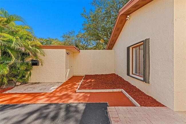 Foto del edificio - 7688 SW 105th Pl