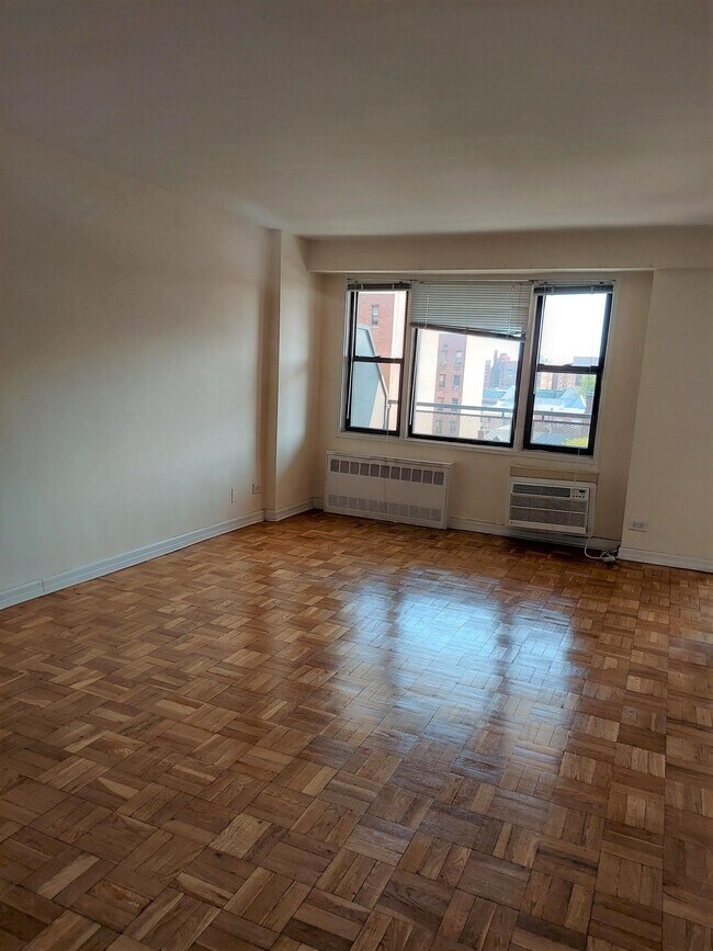Foto del edificio - 98-05 67th Ave