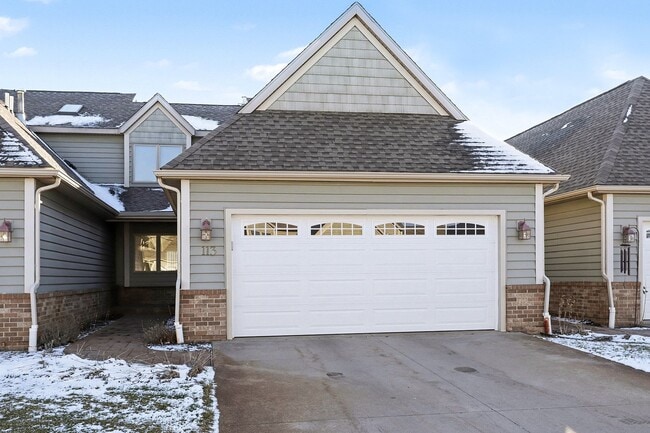 Building Photo - 113 Clubhouse Dr