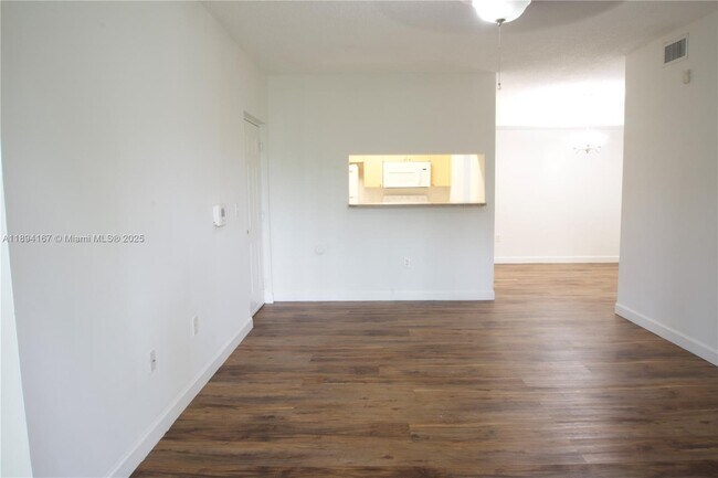 Foto del edificio - 2440 E Preserve Way