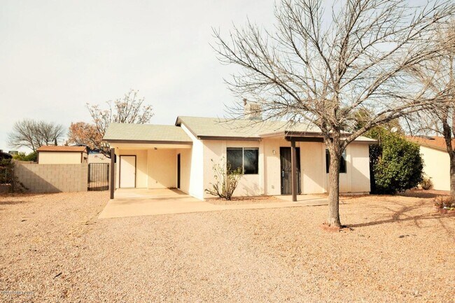 Foto del edificio - 105 Buckskin Dr