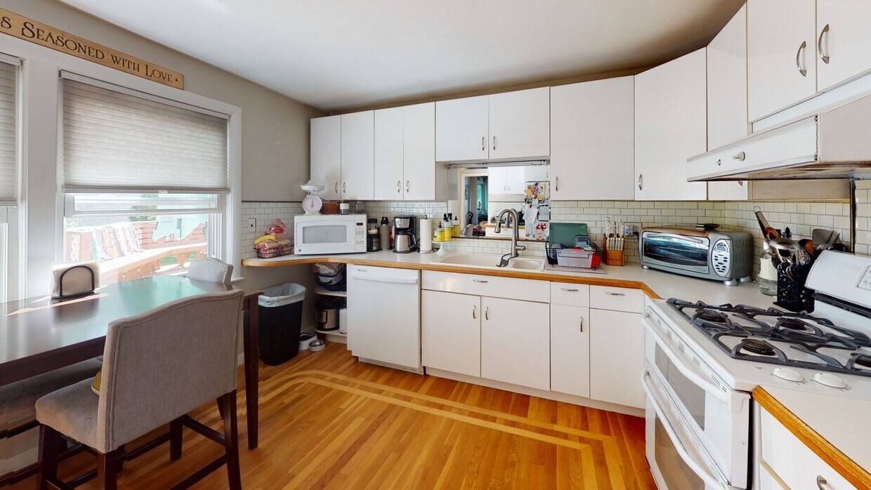 37 Centre St, Natick, MA 01760 House Rental in Natick, MA