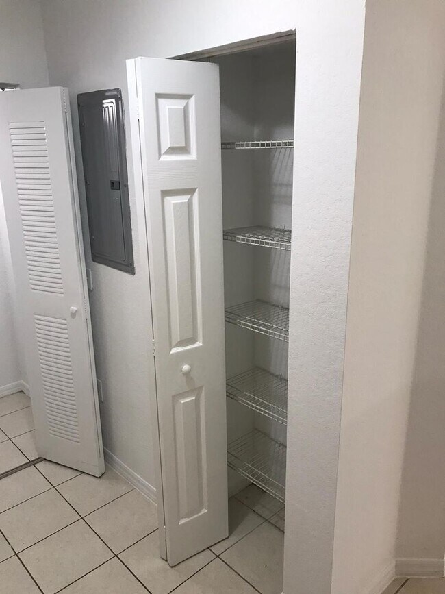 Foto del interior - Welcome to Your Ideal Home in North Miami's Gated Community