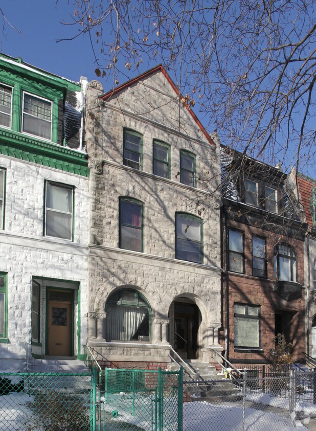 Building Photo - 3644 S King Dr