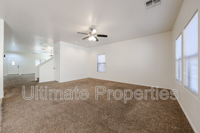 Foto del edificio - 18528 W Douglas Way