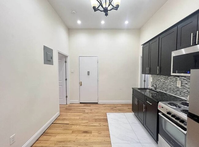 Foto del edificio - 1603 Yates Ave