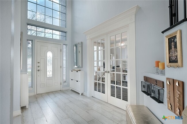 Building Photo - 30209 Oak Tree Dr