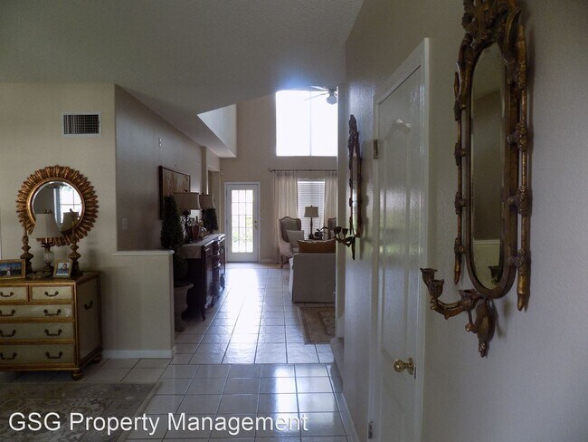 Building Photo - 4 br, 2.5 bath House - 13619 Summer Glen