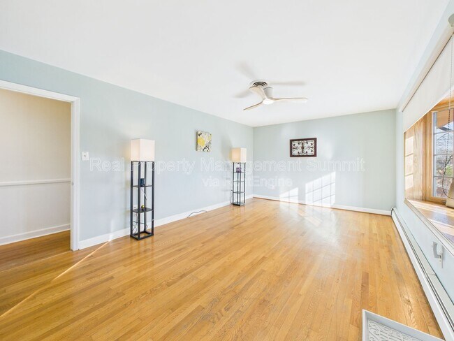 Foto del edificio - 1508 Chesley Pl