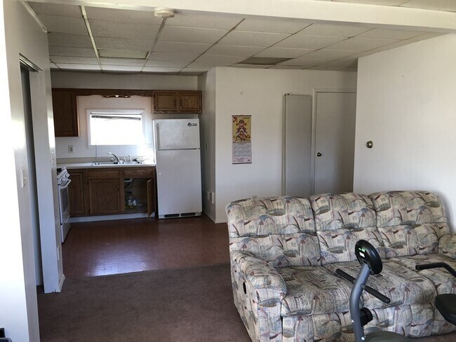 Building Photo - Coal Center 2 Bedroom
