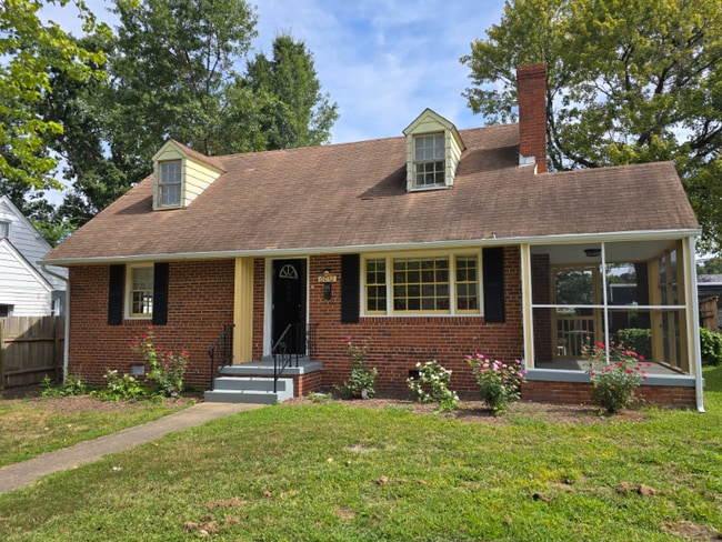 Building Photo - 6012 Mann Ave