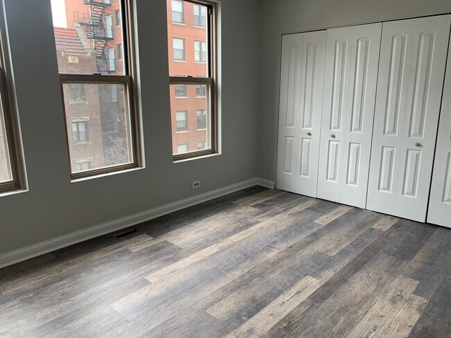 Foto del edificio - 744 W Gordon Terrace