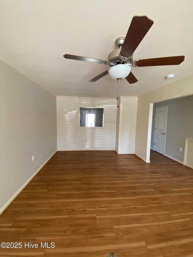 Building Photo - 215 Boyington Pl Rd