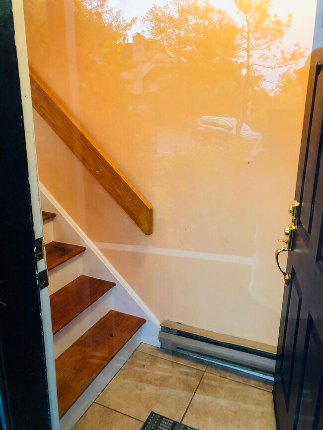 Foto del edificio - 6122 Cedar Ct