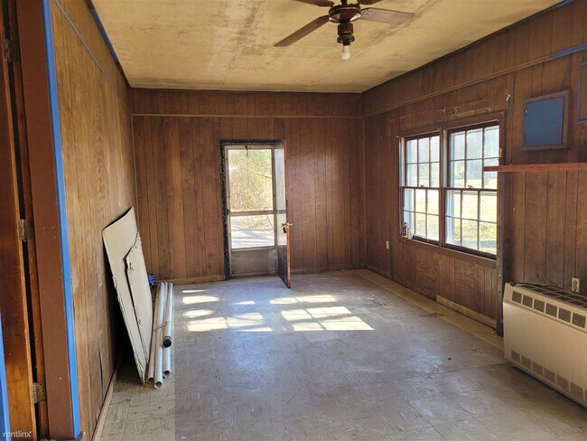 Building Photo - 3 br, 1 bath House - 13348 U.S. 231
