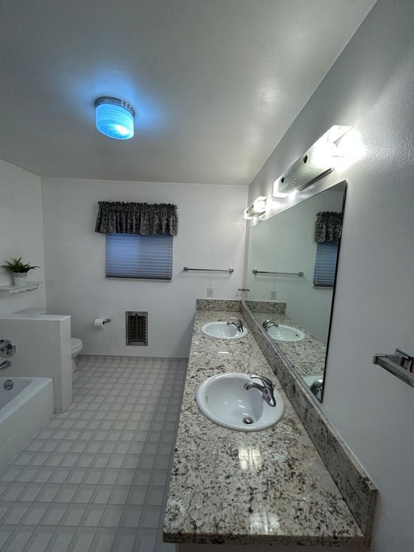 Foto del edificio - 41341 Orange Pl