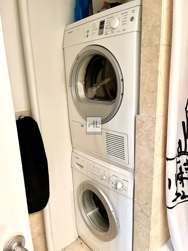 Foto del edificio - 2ND AVE.