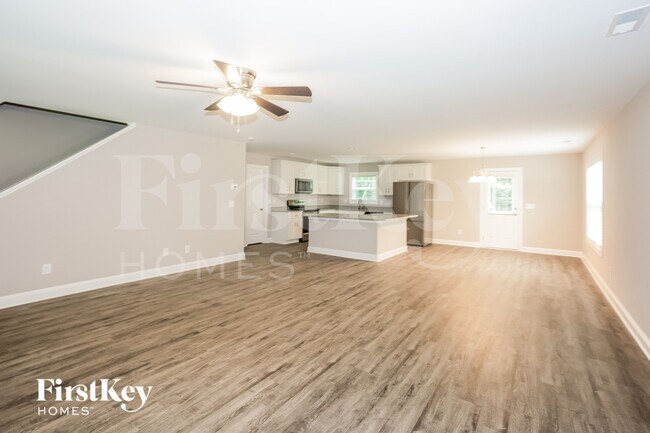 Foto del edificio - 667 White Oaks Rd