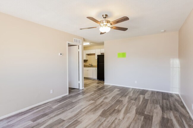 Building Photo - 440 S Hall Unit A