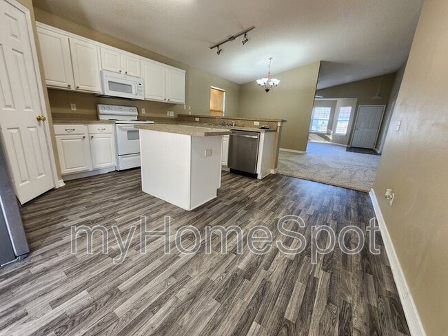 Building Photo - 1589 Galvin Ave