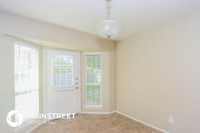 Building Photo - 702 Southridge Ct