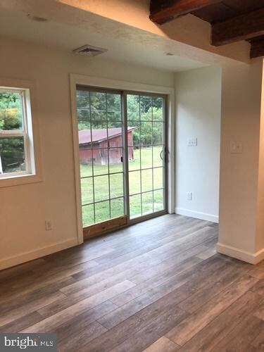 Foto del edificio - 15003 Country Club Rd