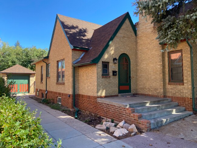 Building Photo - 2817 Pioneer Ave