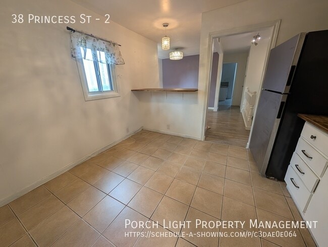 Building Photo - Cute, Private, 1 Bedroom Apartment with Private Laundry