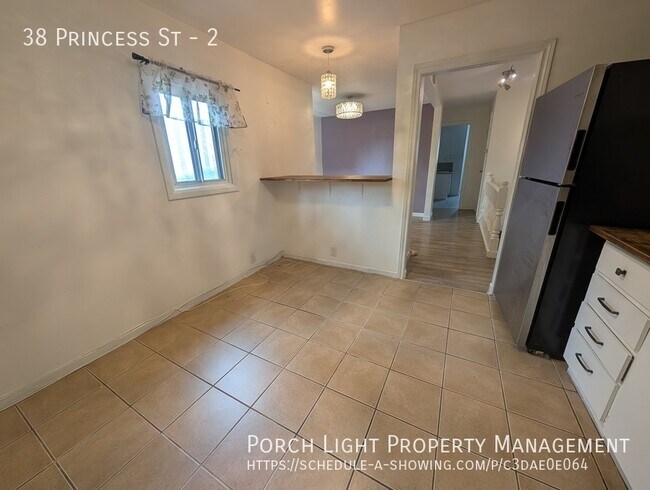 Photo du bâtiment - Cute, Private, 1 Bedroom Apartment with Private Laundry