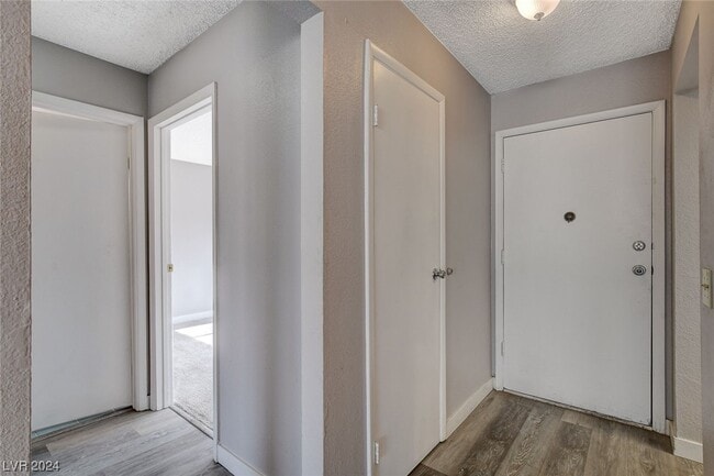 Building Photo - 1712 Jupiter Ct