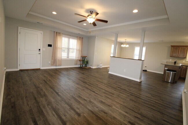 Foto del edificio - Across from Shaw AFB in town - Small pet f...