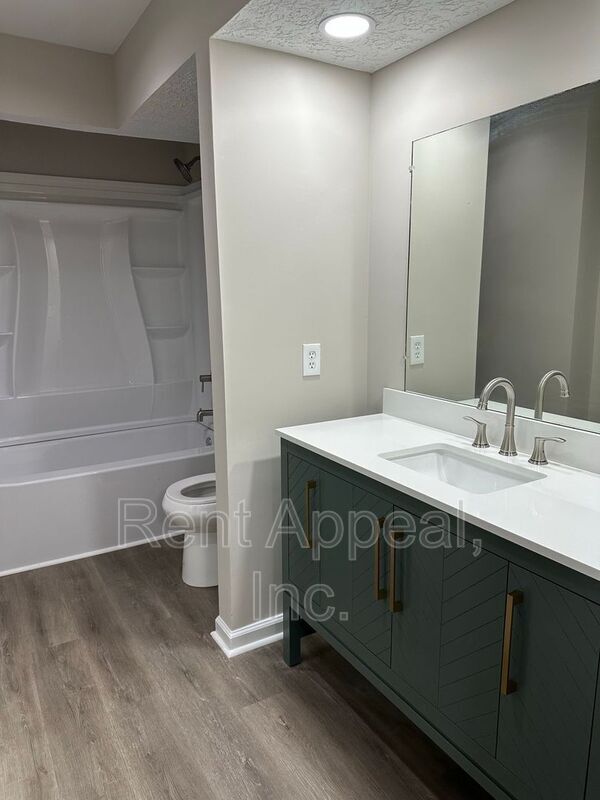 Foto del edificio - 1693 Briarbend Ct