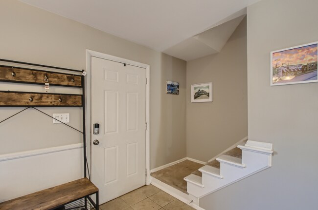 Foto del edificio - 2581 Olde Hill Ct N
