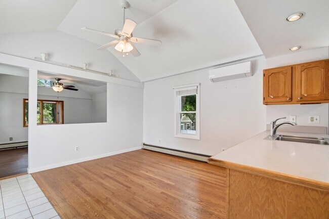 Foto del edificio - 127 Mechanic St