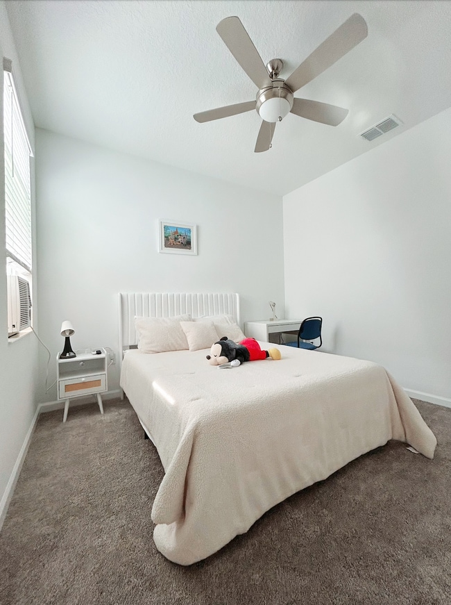Building Photo - 5996 Blissful St