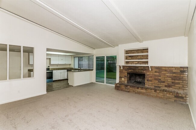 Foto del edificio - 16814 Macleish Dr