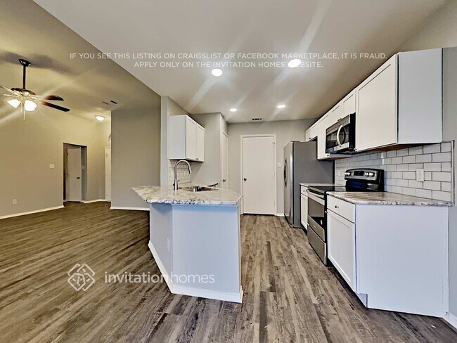 Foto del edificio - 3724 Periwinkle Dr
